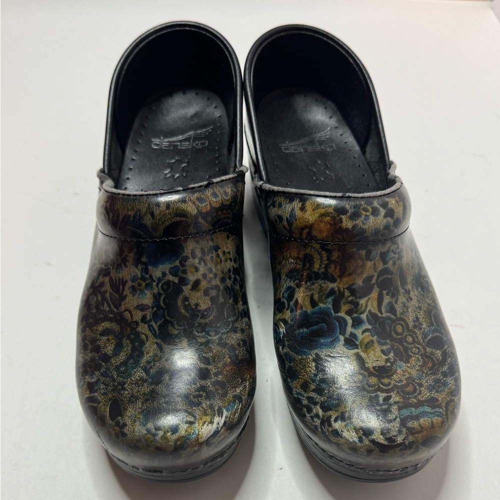 Dansko Multicolor Clogs EU 37/These are US 7 Wide